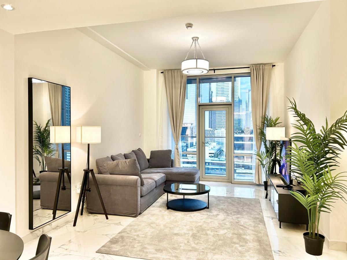 Stunning 1bedroom With Balcony In Al Habtoor Appartement
